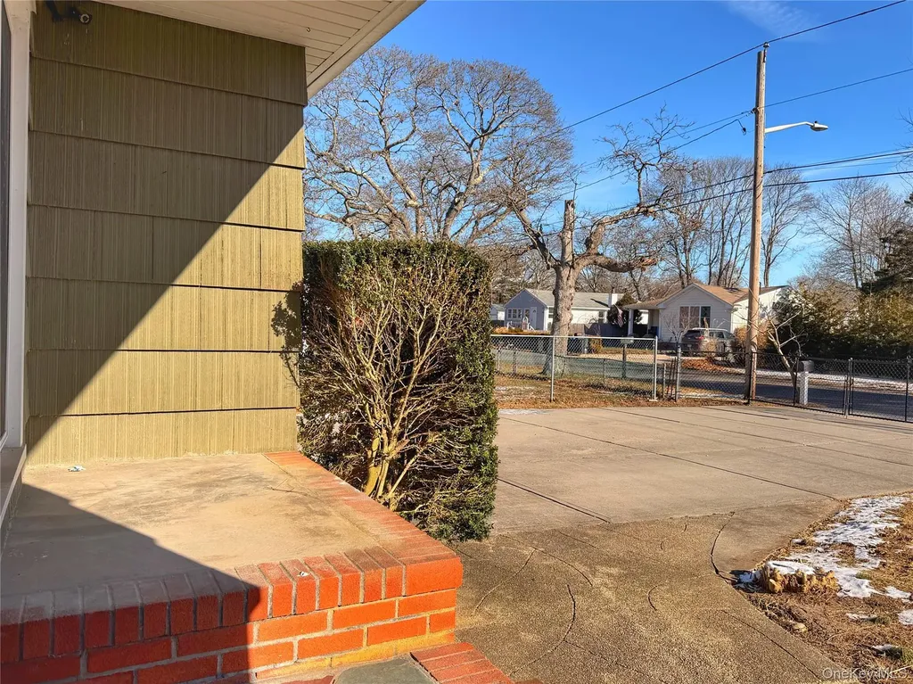 20 Bogota Road Mastic Beach NY 11951