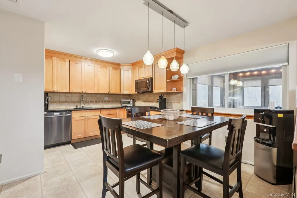 4 Austin Way Tappan NY 10983