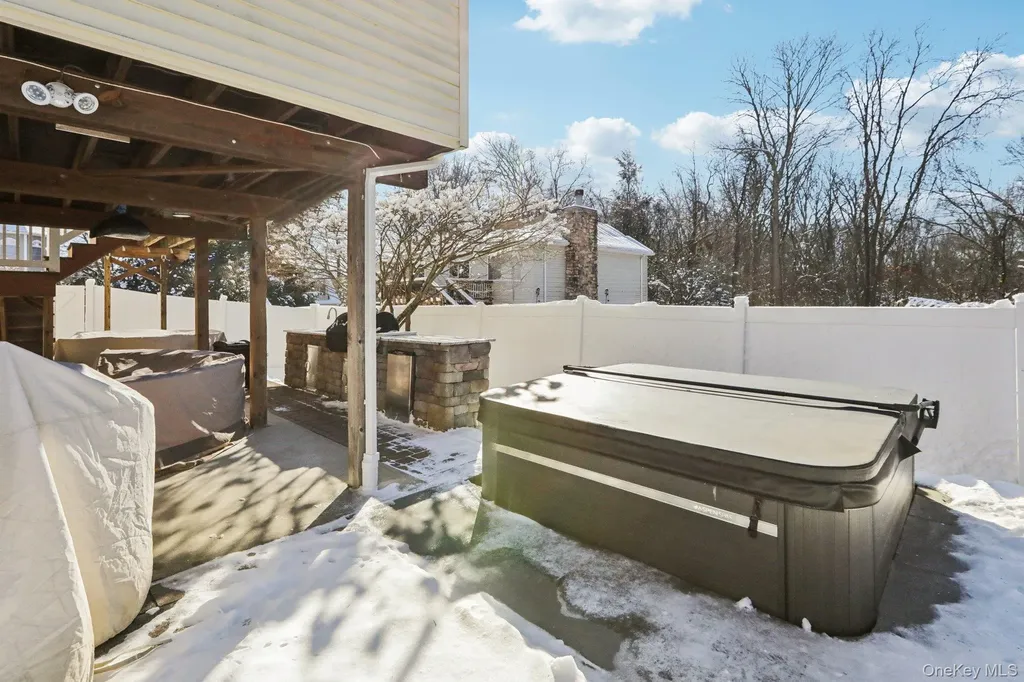 4 Austin Way Tappan NY 10983