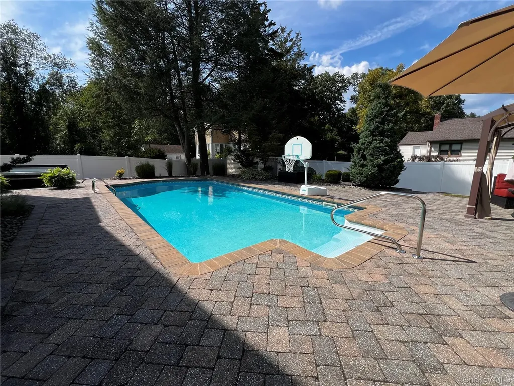 4 Austin Way Tappan NY 10983