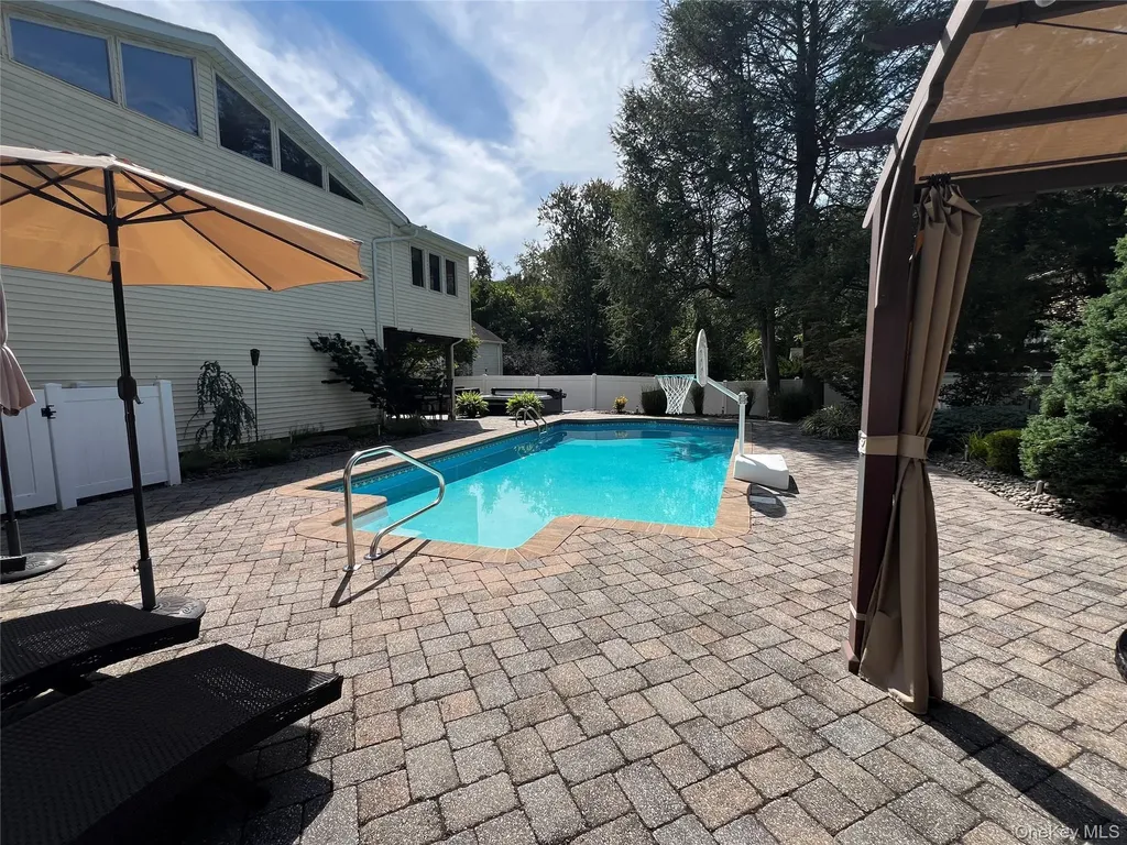 4 Austin Way Tappan NY 10983