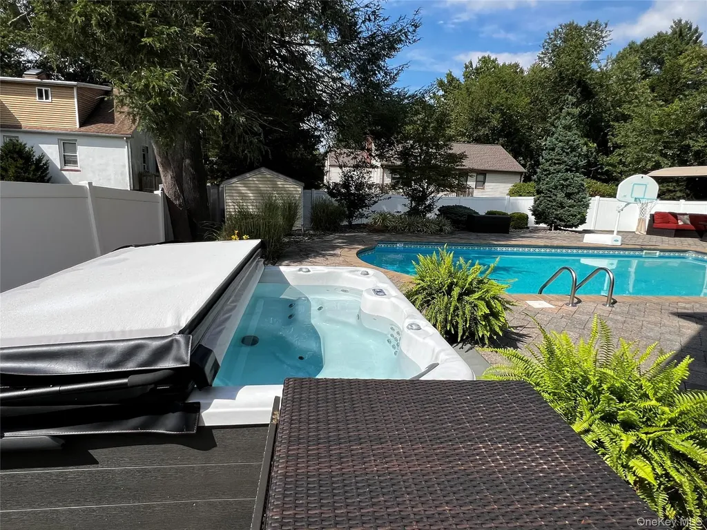 4 Austin Way Tappan NY 10983