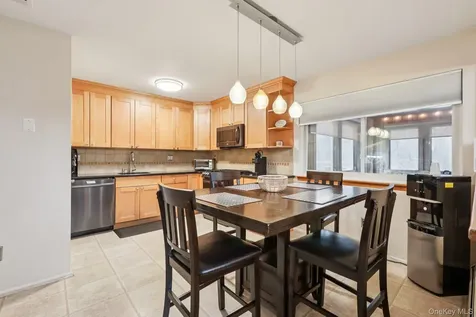 4 Austin Way Tappan NY 10983
