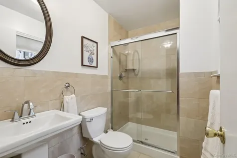 4 Austin Way Tappan NY 10983