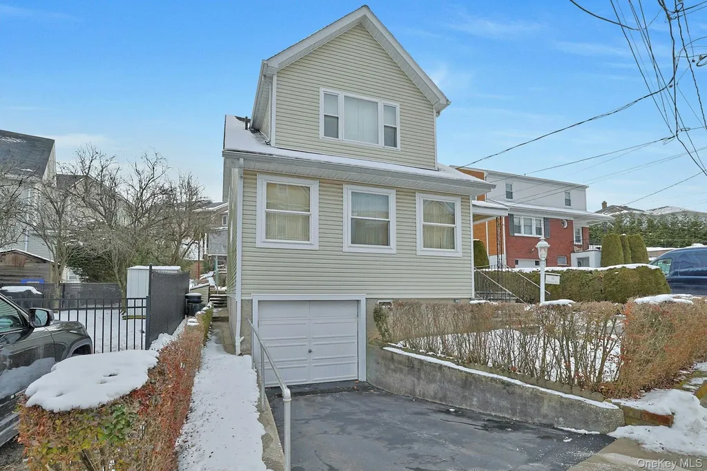 16 Richardson Place Eastchester NY 10709