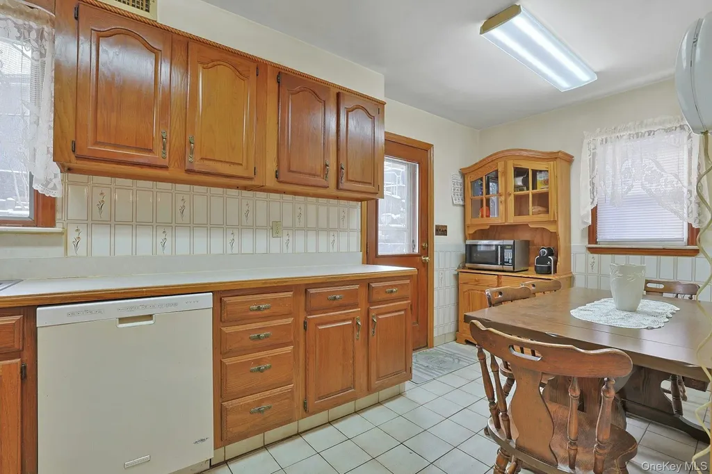 16 Richardson Place Eastchester NY 10709