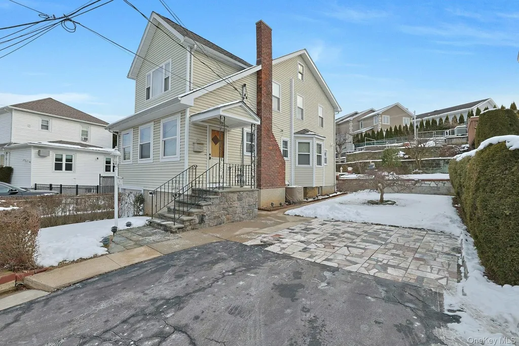 16 Richardson Place Eastchester NY 10709