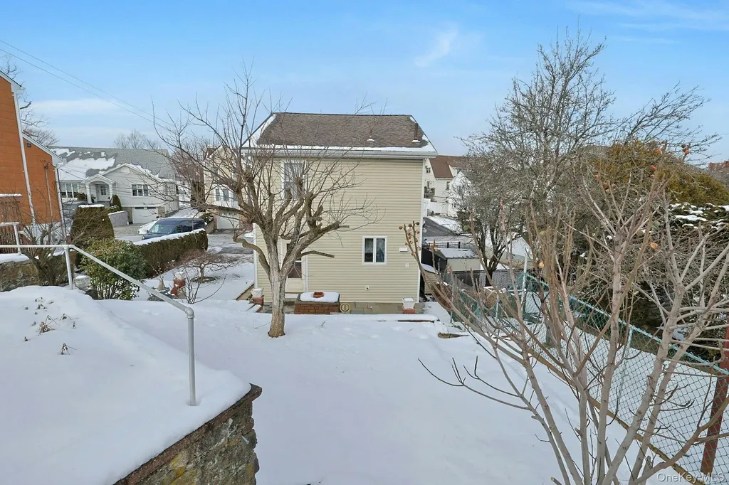 16 Richardson Place Eastchester NY 10709