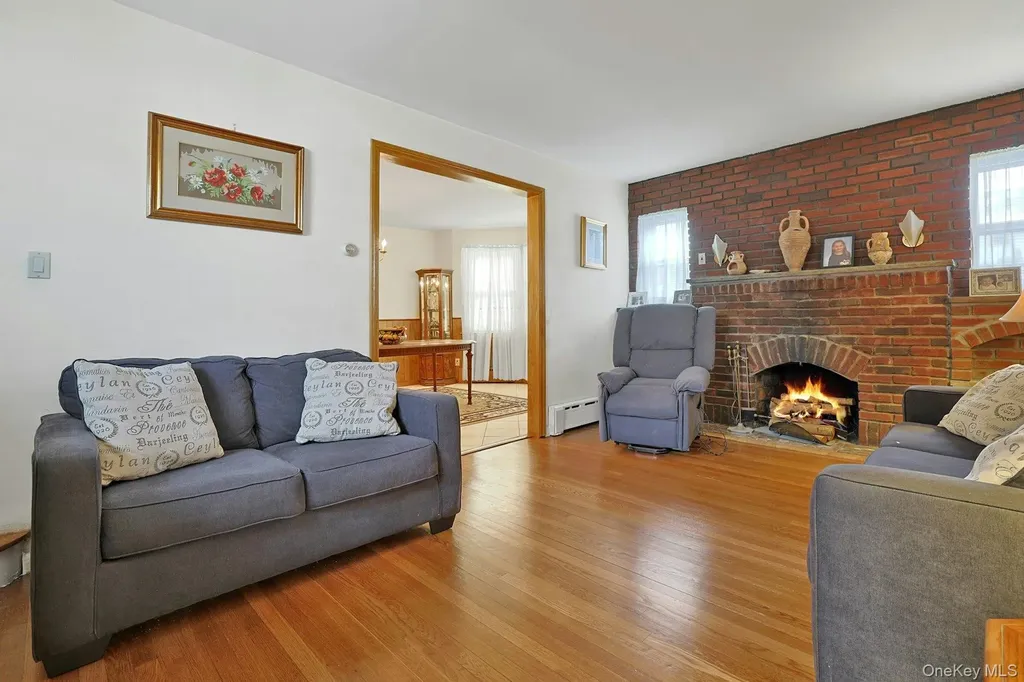 16 Richardson Place Eastchester NY 10709