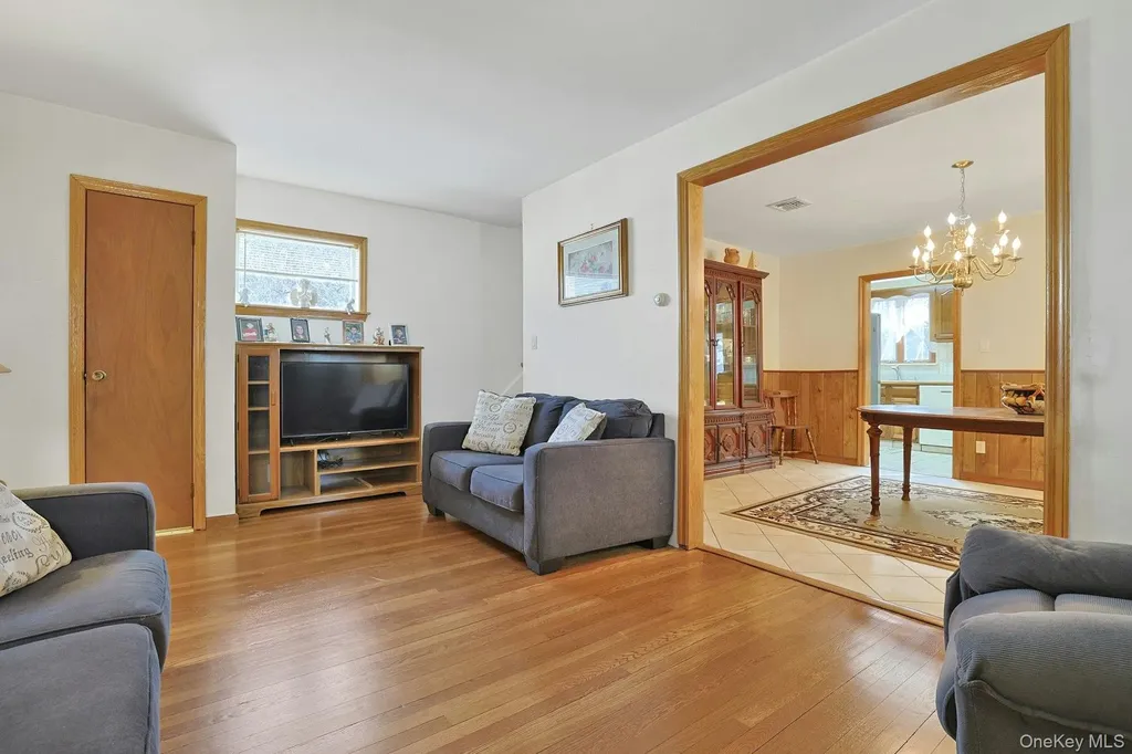 16 Richardson Place Eastchester NY 10709