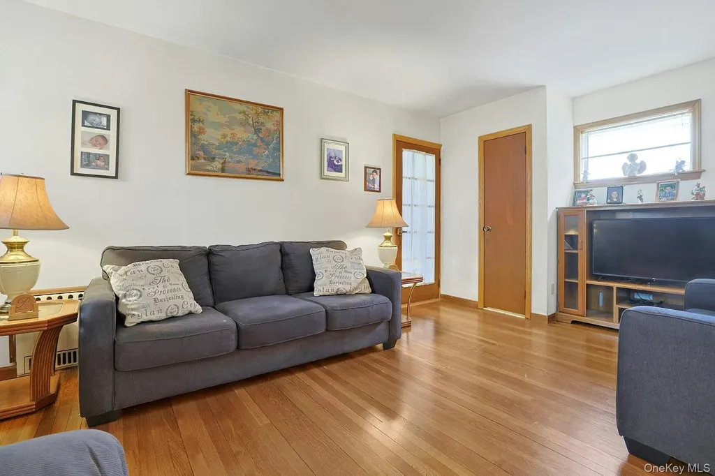 16 Richardson Place Eastchester NY 10709
