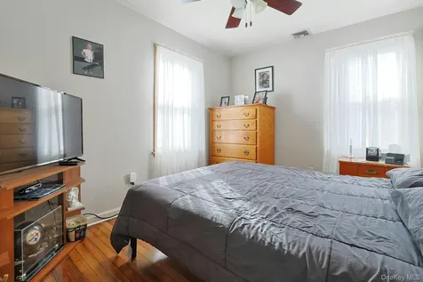 16 Richardson Place Eastchester NY 10709