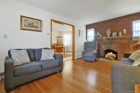 16 Richardson Place Eastchester NY 10709