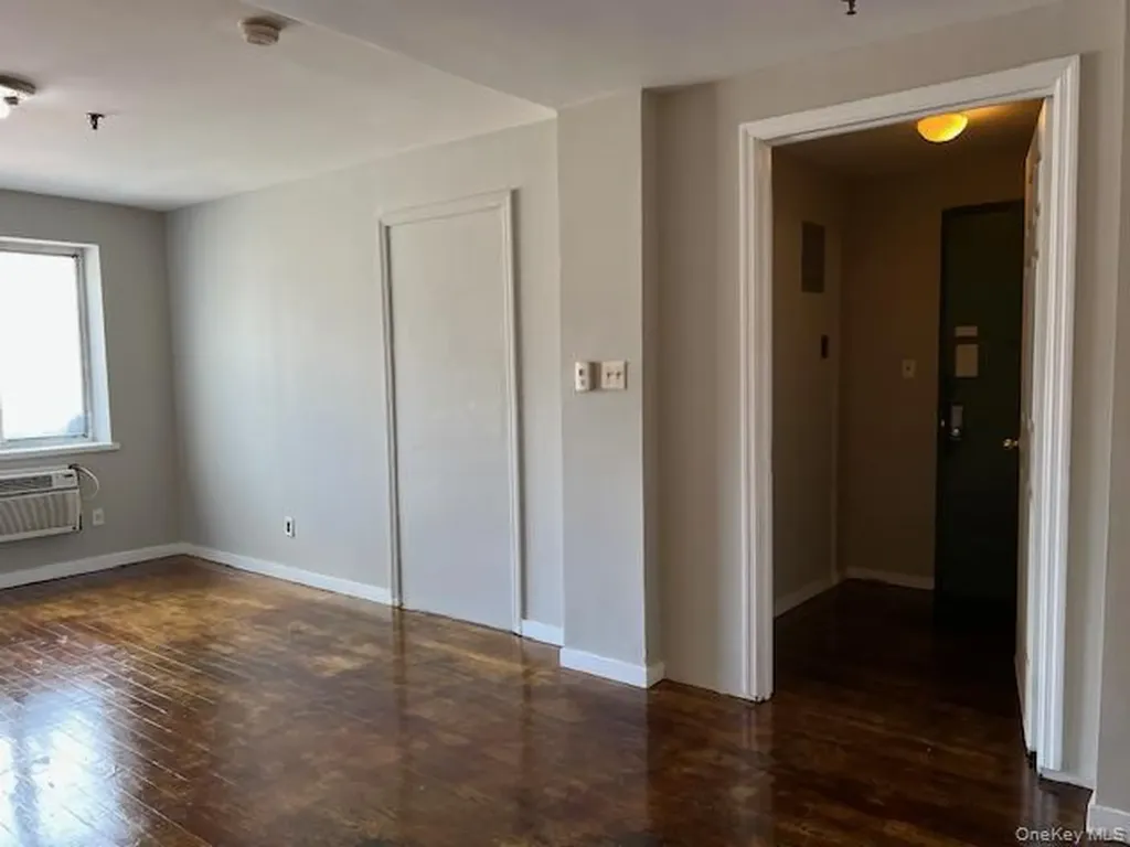 132-59 41st Road Flushing NY 11355