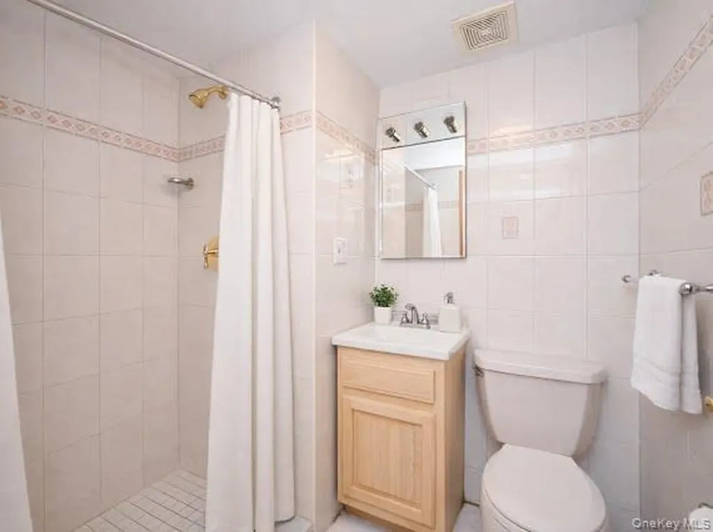151-52 21st Avenue Whitestone NY 11357