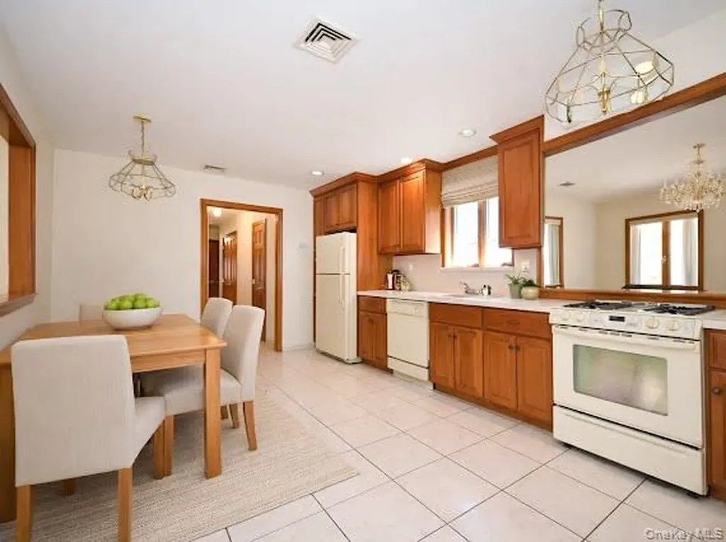 151-52 21st Avenue Whitestone NY 11357