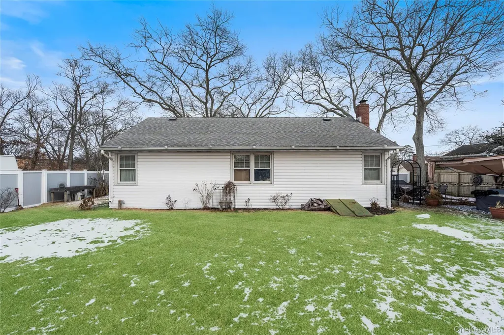 24 Park Place Patchogue NY 11772