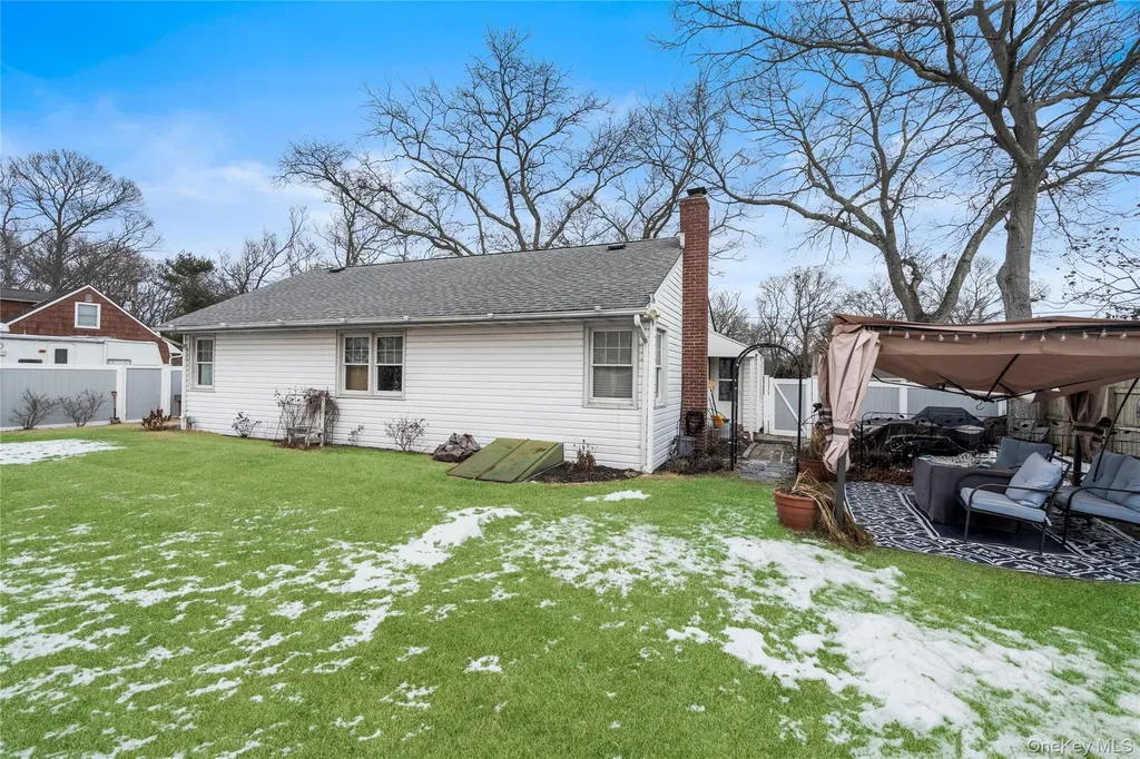 24 Park Place Patchogue NY 11772