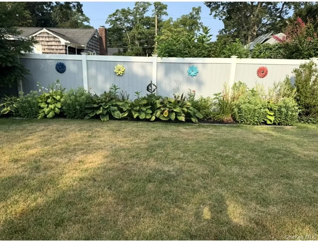 24 Park Place Patchogue NY 11772
