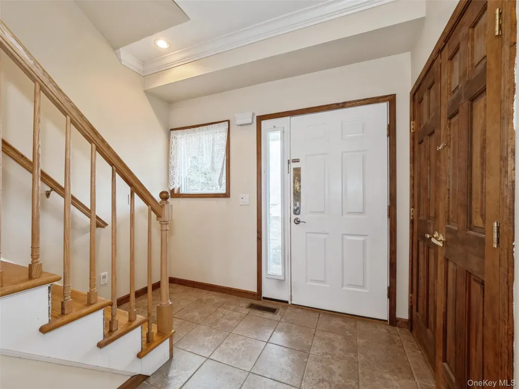 43 Aveonis Court Fishkill NY 12524