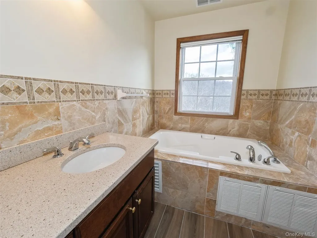 43 Aveonis Court Fishkill NY 12524