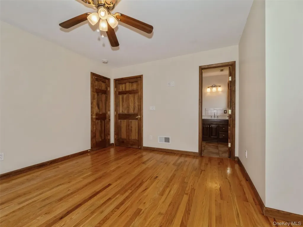 43 Aveonis Court Fishkill NY 12524