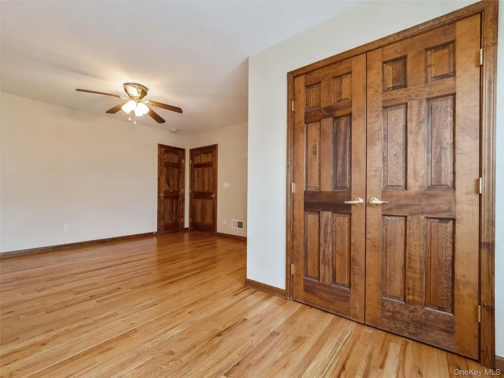 43 Aveonis Court Fishkill NY 12524