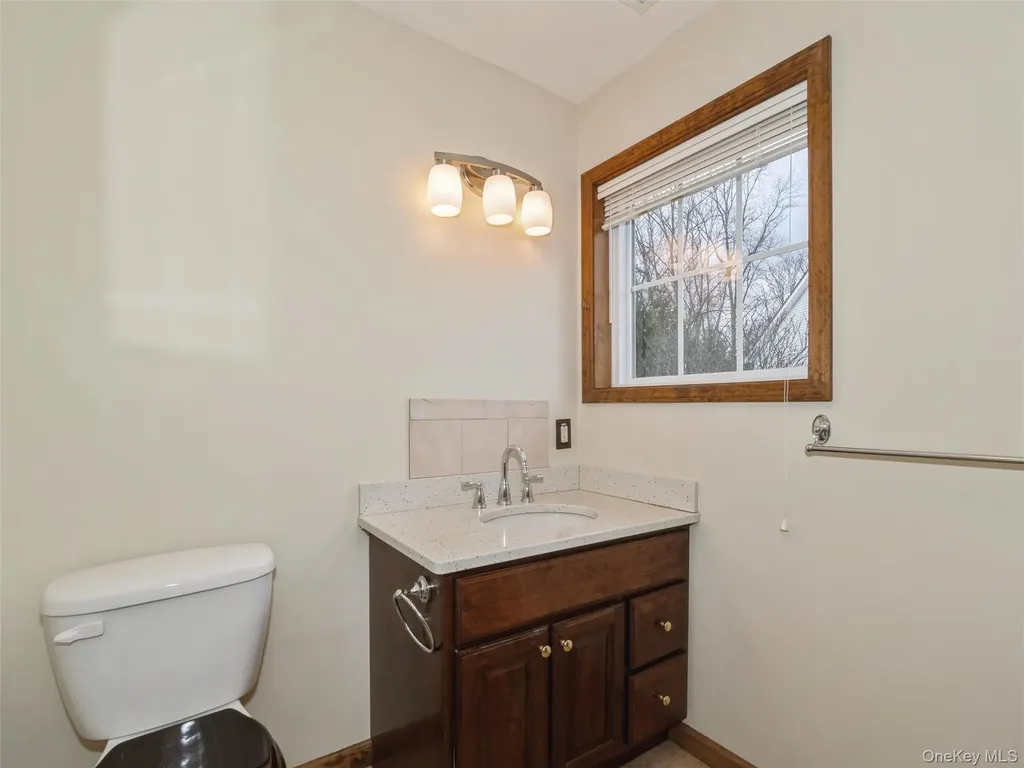 43 Aveonis Court Fishkill NY 12524
