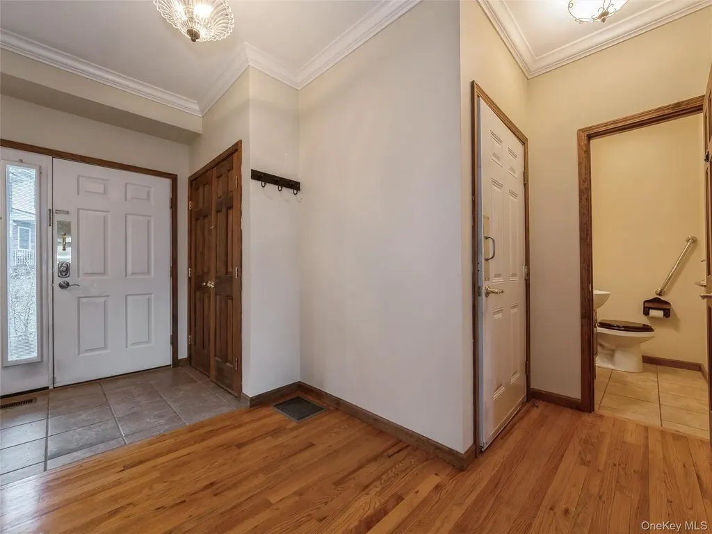 43 Aveonis Court Fishkill NY 12524