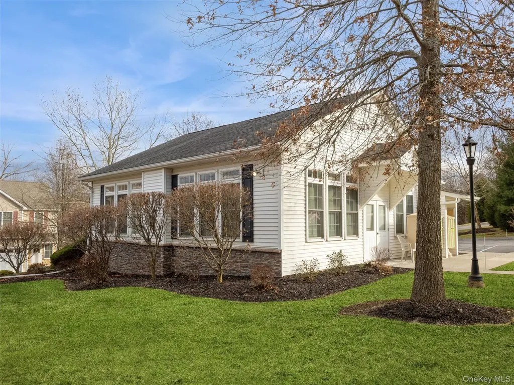 43 Aveonis Court Fishkill NY 12524