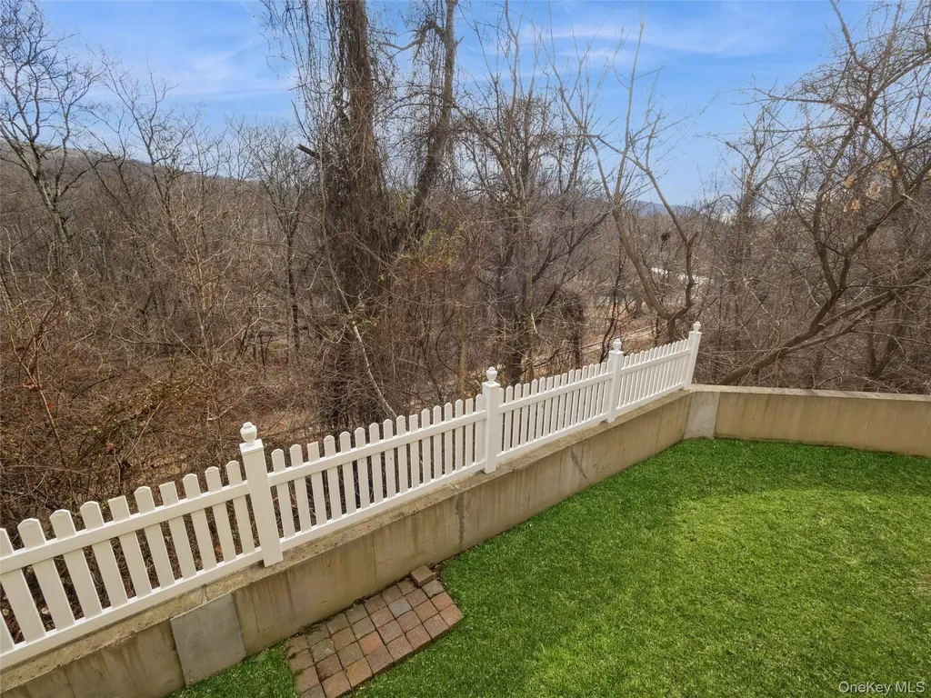 43 Aveonis Court Fishkill NY 12524