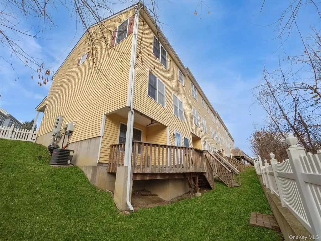 43 Aveonis Court Fishkill NY 12524