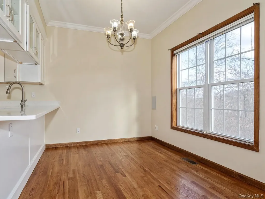 43 Aveonis Court Fishkill NY 12524
