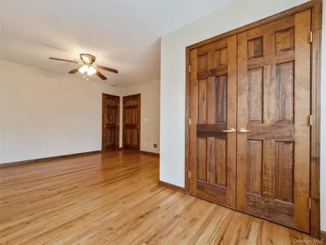 43 Aveonis Court Fishkill NY 12524