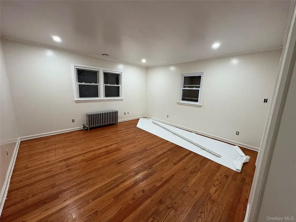 260 Biltmore Avenue Elmont NY 11003