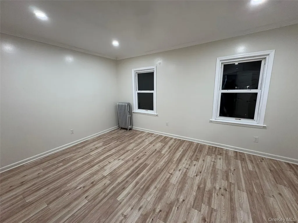 260 Biltmore Avenue Elmont NY 11003