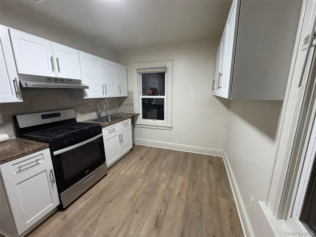 260 Biltmore Avenue Elmont NY 11003