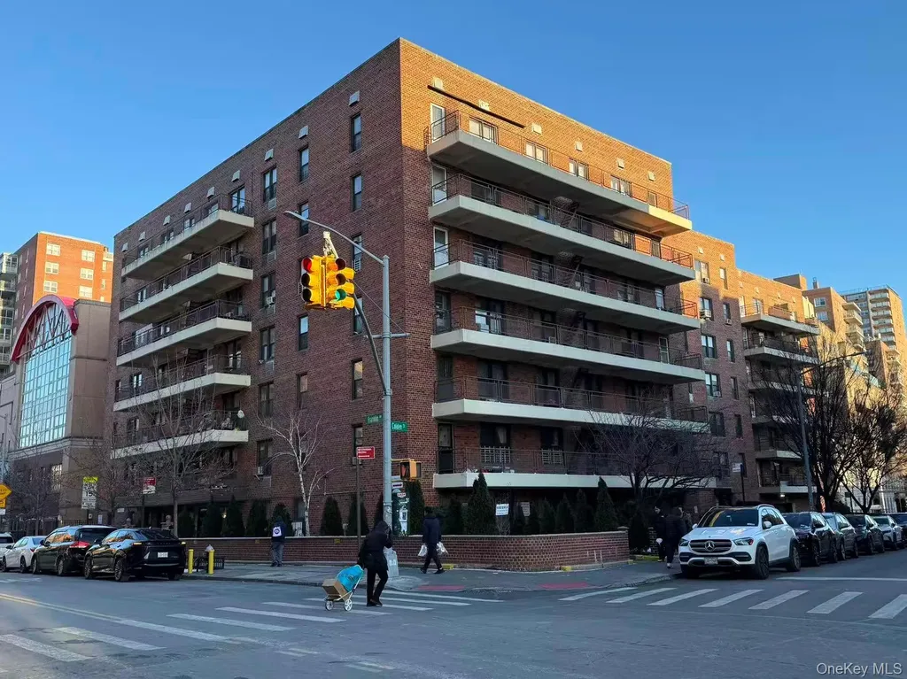 13710 Franklin Avenue Flushing NY 11355