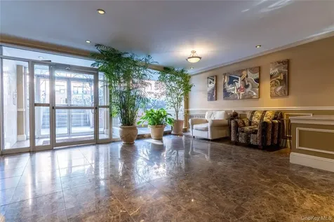 16 Lake Street White Plains NY 10603