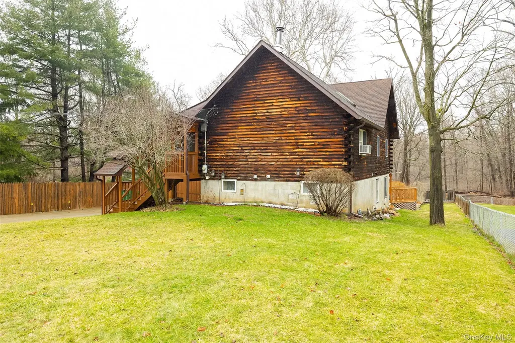 21 Old Town Road Beacon NY 12508