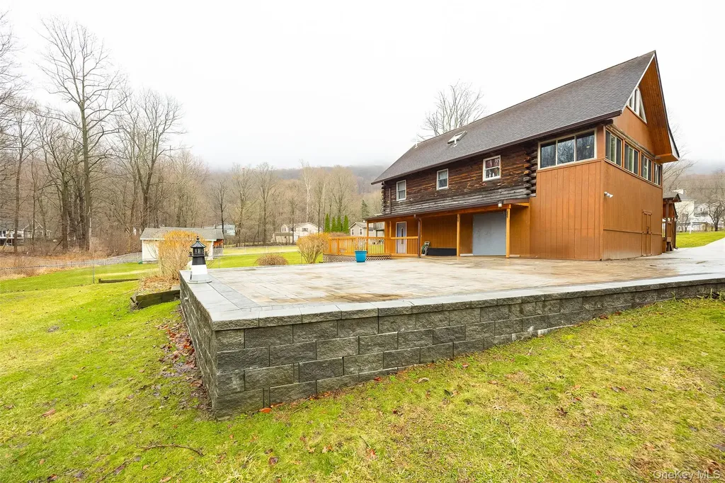 21 Old Town Road Beacon NY 12508