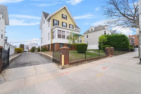 135 Beekman Avenue Sleepy Hollow NY 10591
