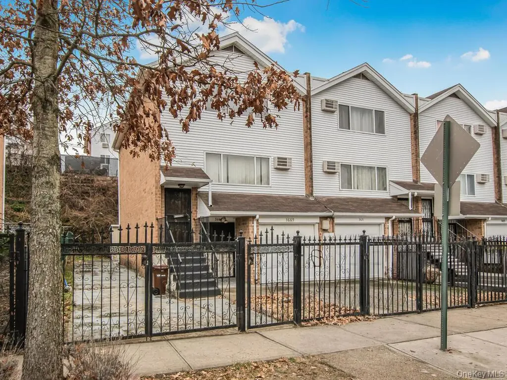 3669 Boller Avenue Bronx NY 10466