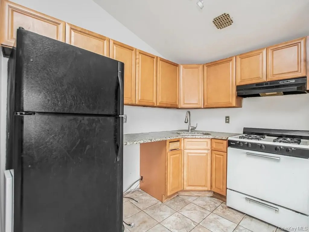 3669 Boller Avenue Bronx NY 10466