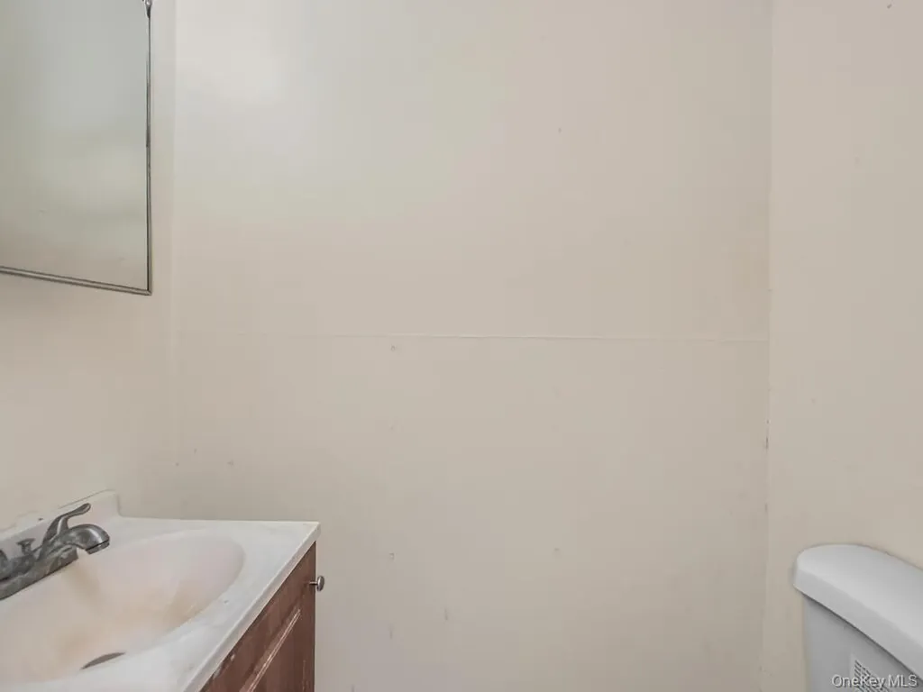 3669 Boller Avenue Bronx NY 10466