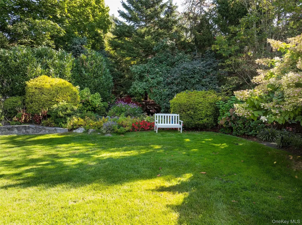 63 Premium Point New Rochelle NY 10801