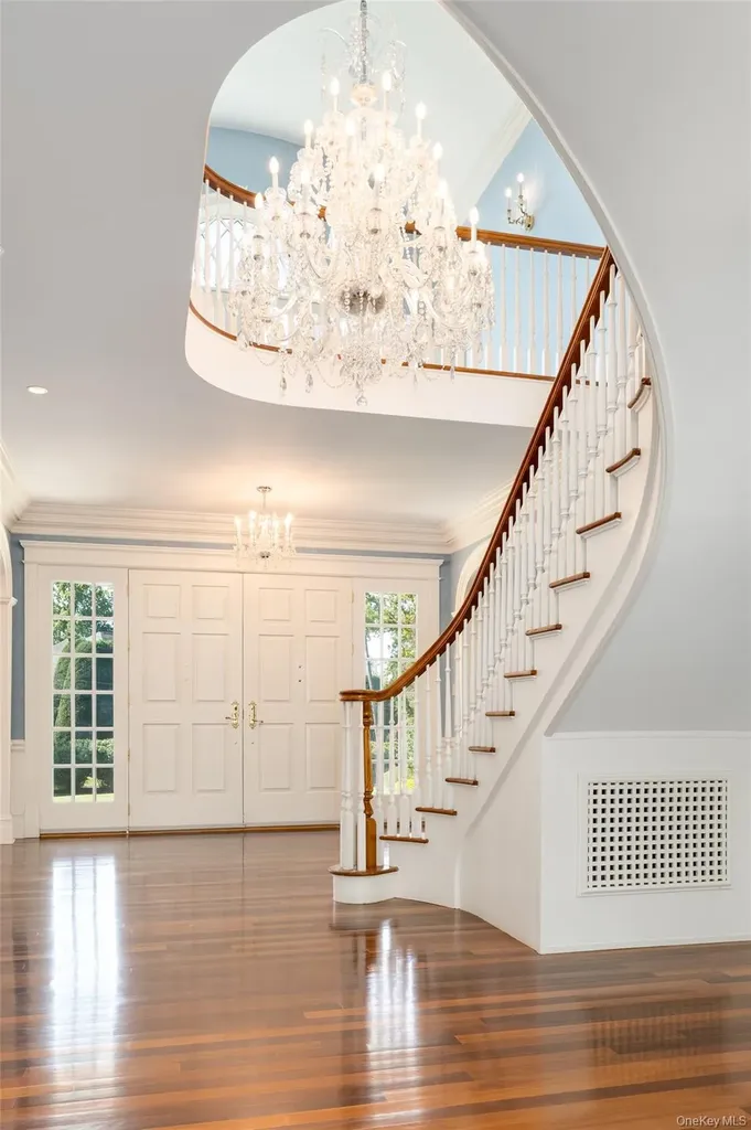 63 Premium Point New Rochelle NY 10801