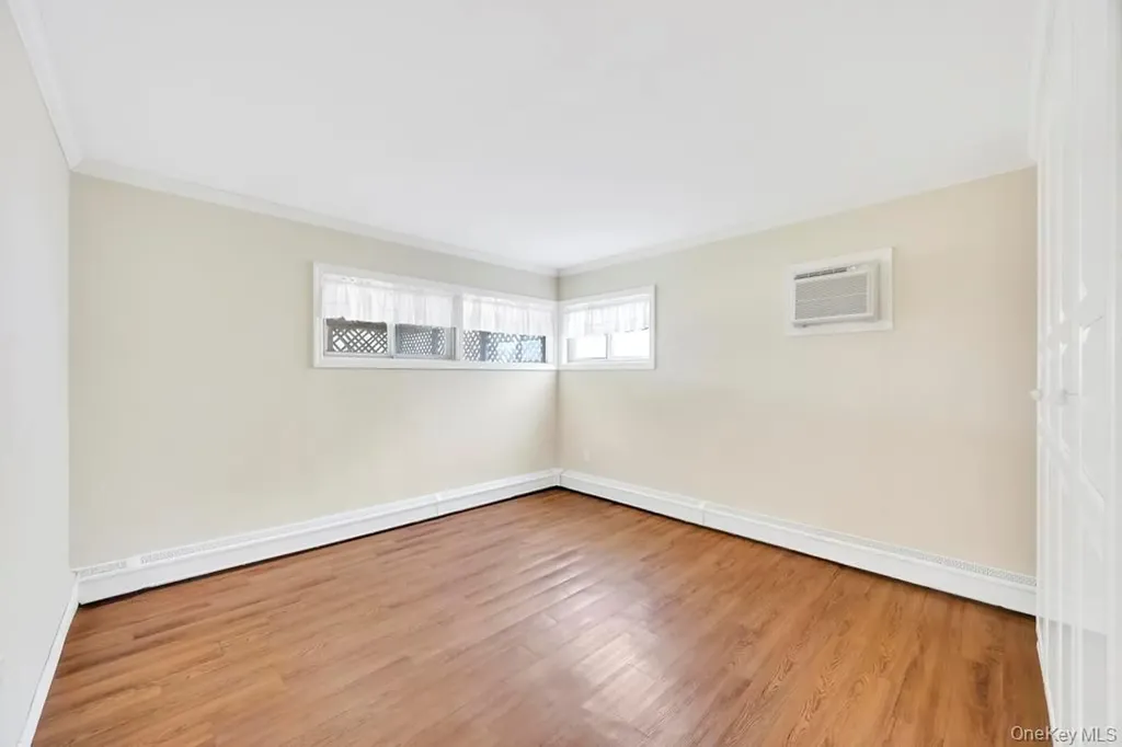 10 Grape Lane Hicksville NY 11801