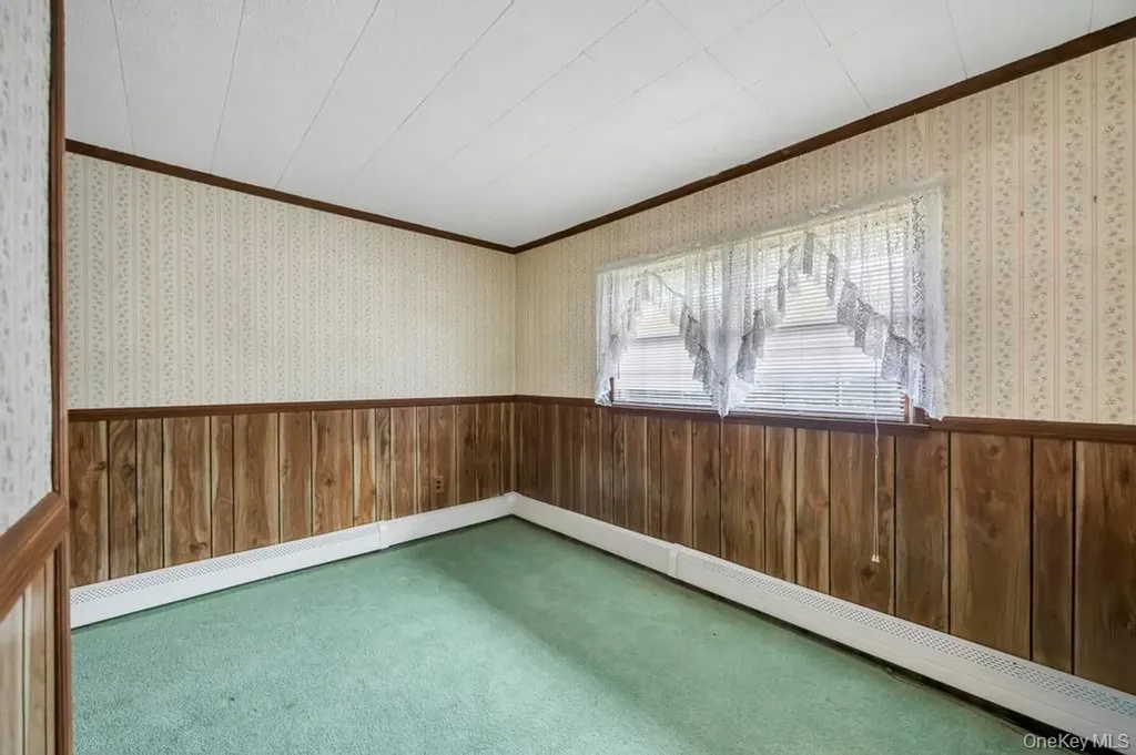 10 Grape Lane Hicksville NY 11801