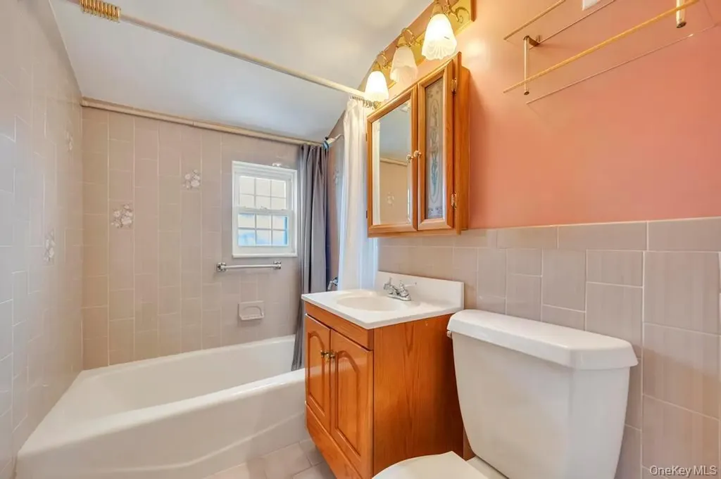 10 Grape Lane Hicksville NY 11801